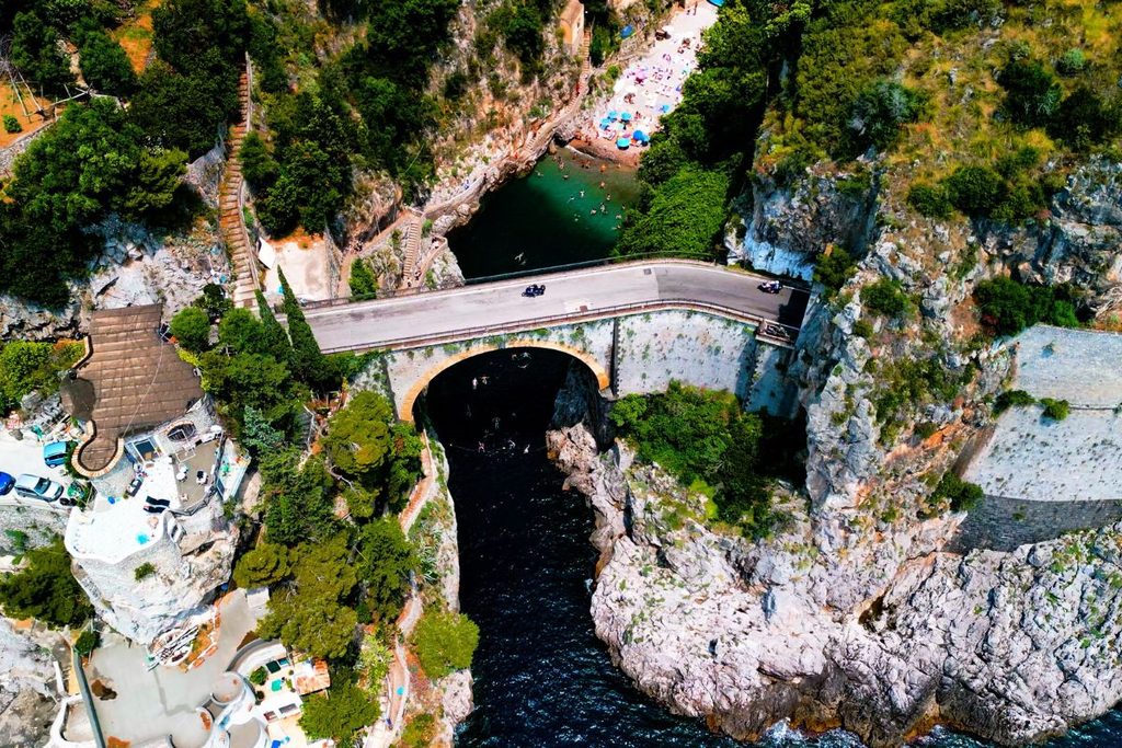 Costiera Amalfitana in moto fiordo di furore campania in moto
